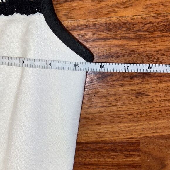 Elle Black & White Dress With Lace Details - Picture 4 of 8